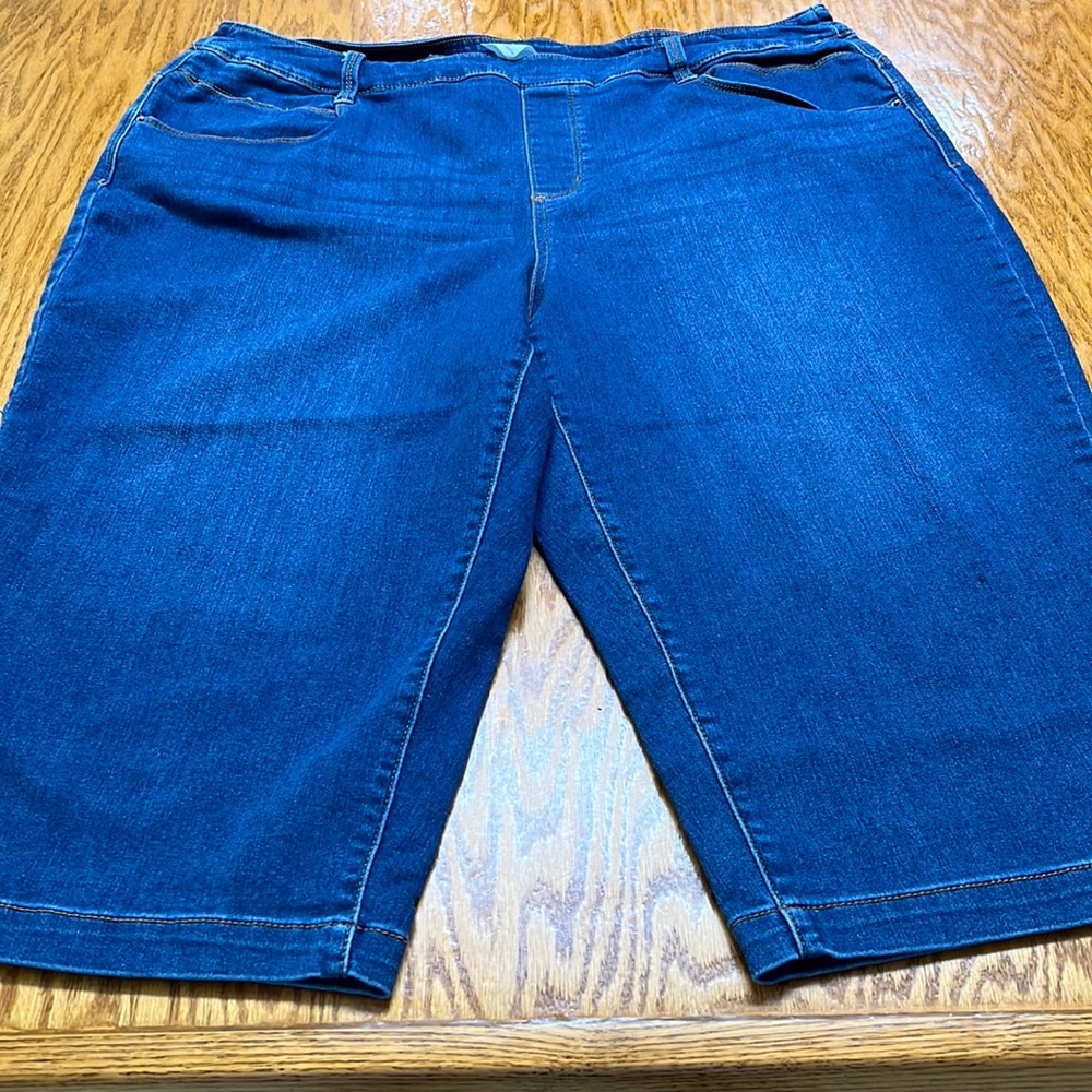 Time and tru women’s XXL jean capris
